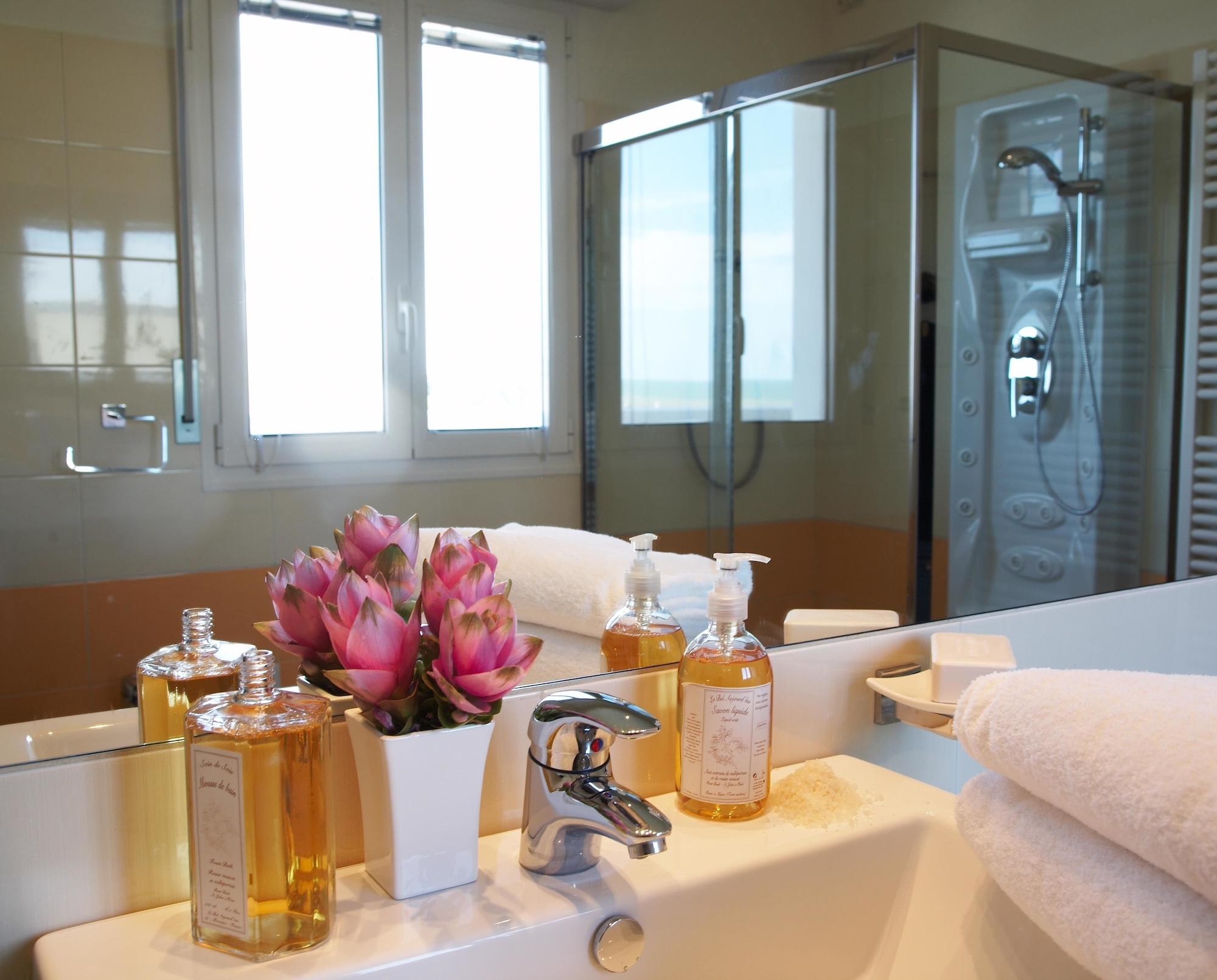 Noha Suite Hotel リッチョーネ エクステリア 写真
